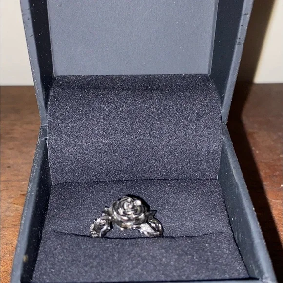 Kay Jewelers Black Rose Ring - Picture 5 of 11